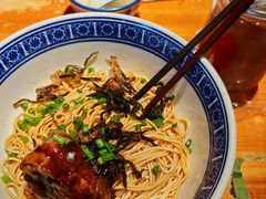 -沪西老弄堂面馆(定西路店)