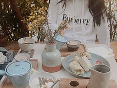 -彳亍咖啡·这里(水湾路店)