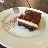 去年在蒙特利尔老城闲逛的时候发现的这家宝藏法餐