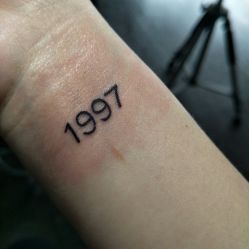 点击看大图 -刺客纹画纹身·洗纹身·穿孔饰品