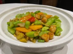 小黄瓜炒鲜瑶柱-炳胜品味(海印总店)