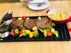 -必胜客(中大银泰店)