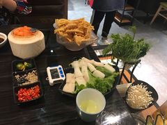 -东椰·海南椰子鸡火锅(朝阳门店)