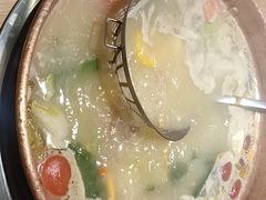 -洱火云南酸菜牛肉火锅(石景山当代商城店)