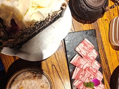 -老牌坊云南鱼豆花火锅(爱建店)