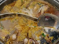 -阿瓦山寨·湘菜现炒·剁椒鱼头王(咸阳总店)