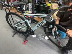 -道路口单车爱瓦士dahon大行