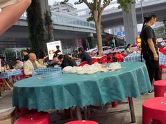 -老街烧烤大排档·地道湖北菜·龙虾馆(汉口火车站店)