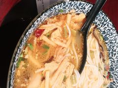-粉家柳州螺蛳粉(杨宅路店)