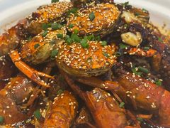 -肥肥虾庄·金牌油焖大虾(汉口城市广场店)