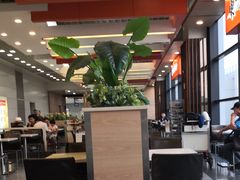 -东方既白(上海浦东国际机场)
