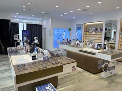 -三目眼镜·蔡司视觉合作店(青浦宝龙店)