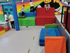 -超时空蹦床团建·VR潮玩运动娱乐·生日派对游乐园(金桥店)