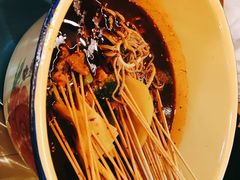 -拈签一笑黄牛肉辣卤串串