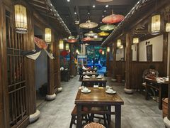 -聚汇三少·龙虾·中餐厅(莫邪路新天地店)