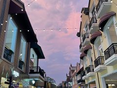 -王府井奥莱临潼小镇(临潼店)