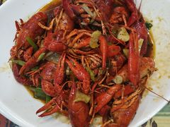 -扒虾小妹儿麻辣海鲜(宏图街店)