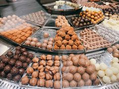 -Laderach 莱德拉(上海环贸iapm店)