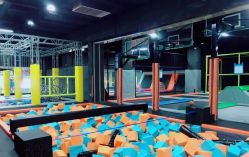 -蹦贝运动中心·蹦床·攀岩·闯关(龙岗店)