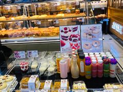 面包甜点陈列柜-皇后西斯汀饼店(文化路店)