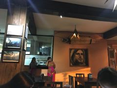 -Mamo Bar and Restaurant