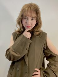 -PE SALON
