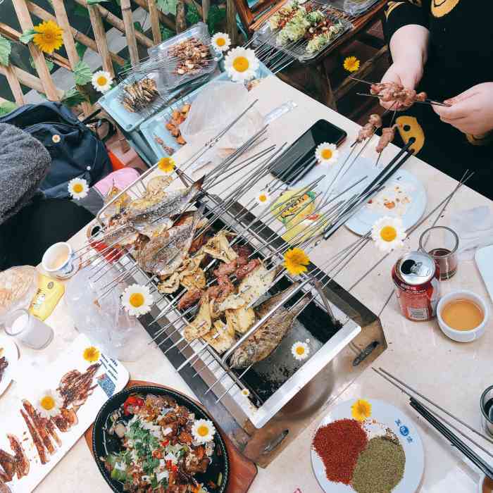 有露天大院子的一家烧烤前段时间天热的时候一周来了两次第一次点了