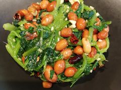 菠菜拌花生-印湘·剁椒鱼头(安宁庄店)