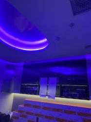 -TOP HAIR SALON