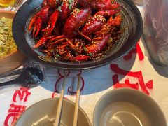 -肥肥虾庄·金牌油焖大虾(汉街SKP店)