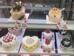 -花花卷卷·鲜食蛋糕(静安久光百货店)