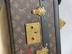 -用真奢侈品名表名包回收中心(朝阳万达店)