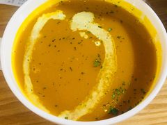 南瓜汤-HELLO 27 意面·沙拉·帕尼尼