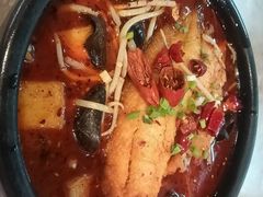 -渝是乎酸菜鱼·川渝小炒(新世界百货望京店)
