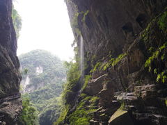 -龙水峡地缝景区