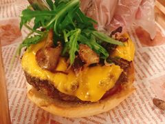 黑松露菌菇牛肉汉堡-COMMUNE幻师(上邦百汇城店)