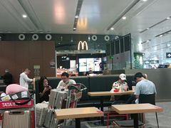 大堂-麦当劳(北京大兴机场二层国内到达(安检外)店)