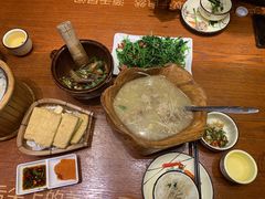 -老滇山寨•云南特色菜•地方菜•民族风情歌舞表演(金碧店)