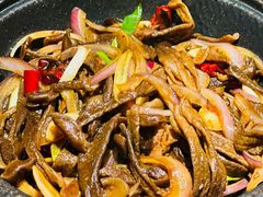 砂锅菌菇-山四砂锅(太原钟楼街店)