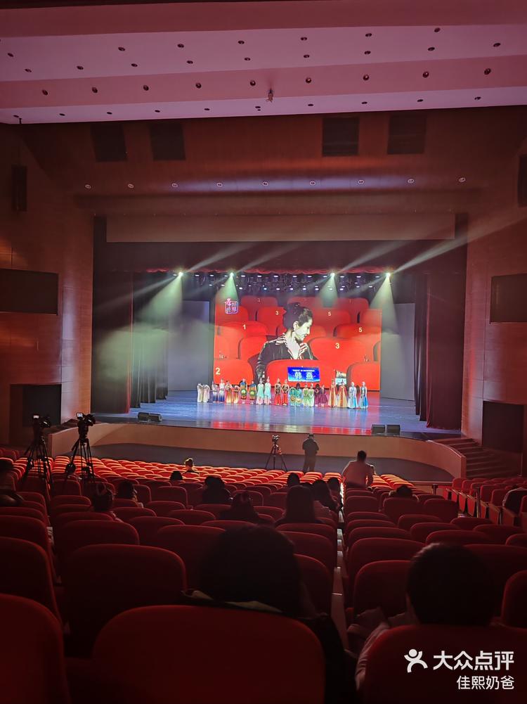 走进重庆群星剧院一场视觉与听觉的双重盛宴