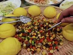-石磨豆花家常菜·牦牛排土火锅