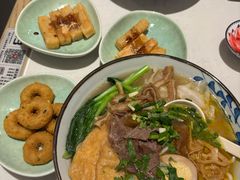 -鑫花溪牛肉米粉(凤凰街创始总店)
