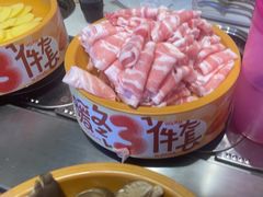 -龍歌自助小火锅(市北CBD万达店)