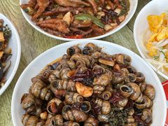 -丹水桥地锅鱼·翘嘴鲌·地方特色全鱼宴(丹江口大坝店)