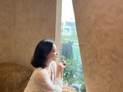 -浮漫咖啡(镜湖万达广场店)