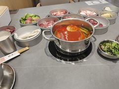 -晓沸牛肉海鲜小火锅(白湖亭万达广场店)