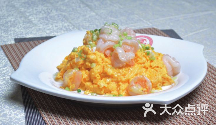 虾球炒滑蛋
