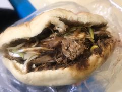 -烤鸭肉夹馍鸭汤店