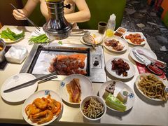 -爱客得牛排海鲜烤肉·火锅自助(春熙路黑金好店)