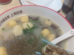 -小杨生煎(金山百联购物中心3楼店)